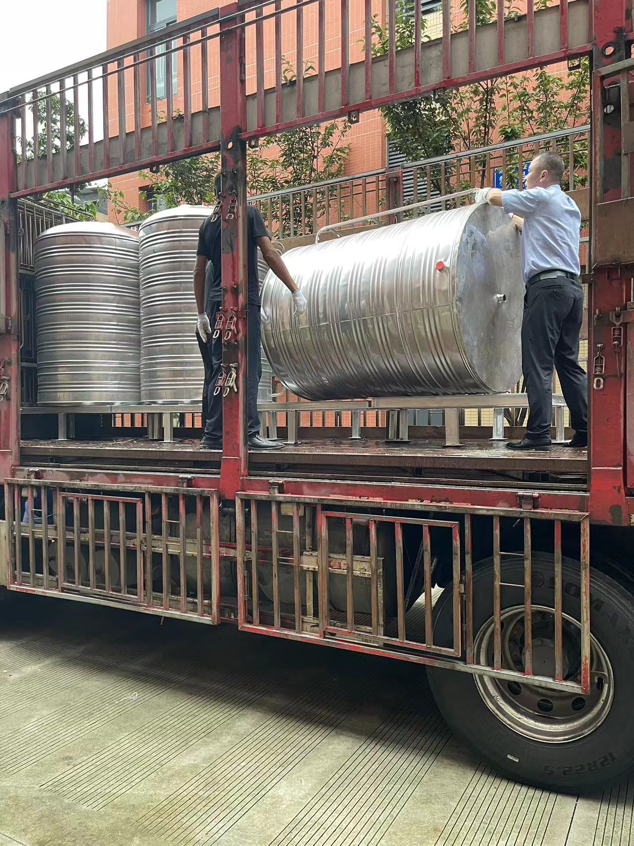 純水設(shè)備發(fā)貨現(xiàn)場(chǎng) 純水設(shè)備發(fā)貨現(xiàn)場(chǎng)